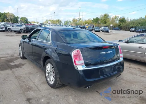 2014 Chrysler 300 z USA, uszkodzony, nr VIN 2C3CCARG5EH184398